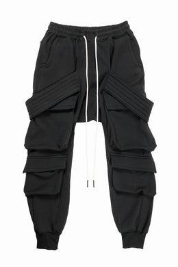 A.F ARTEFACT BELT CARGO SARROUEL JOGGER / BOMBER HEAT® (BLACK)