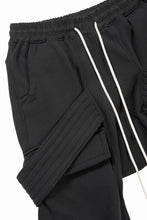 Load image into Gallery viewer, A.F ARTEFACT BELT CARGO SARROUEL JOGGER / BOMBER HEAT® (BLACK)