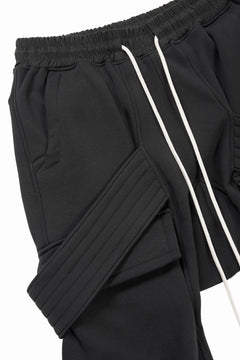 Load image into Gallery viewer, A.F ARTEFACT BELT CARGO SARROUEL JOGGER / BOMBER HEAT® (BLACK)
