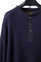 画像をギャラリービューアに読み込む, SEVEN LEATHERS WAFFLE HENLEY LONG SLEEVE TOPS (NAVY)