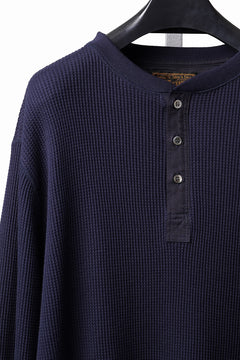 画像をギャラリービューアに読み込む, SEVEN LEATHERS WAFFLE HENLEY LONG SLEEVE TOPS (NAVY)