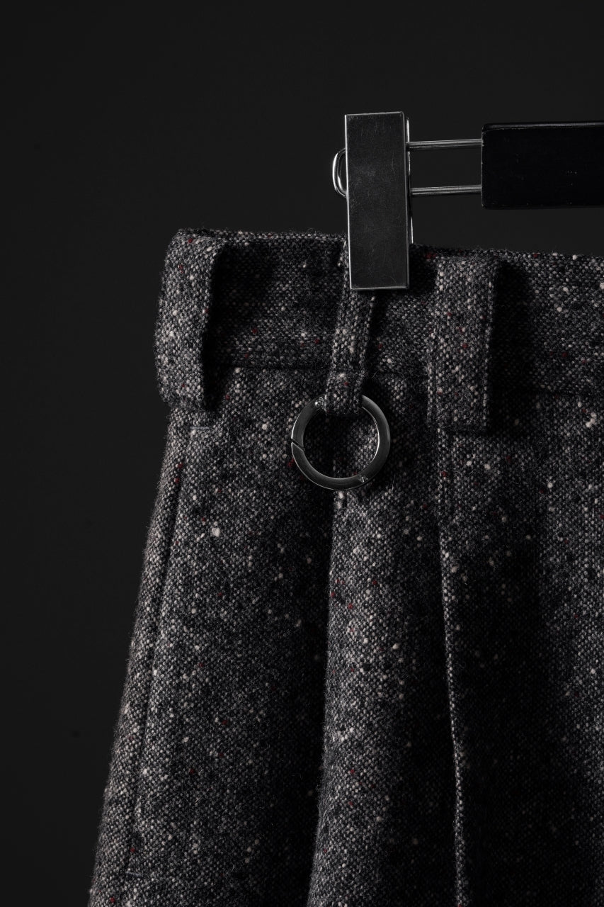 画像をギャラリービューアに読み込む, TARO HORIUCHI / th products Extra Volumed Tapered Trousers / Bishu Nep Tweed (grey)
