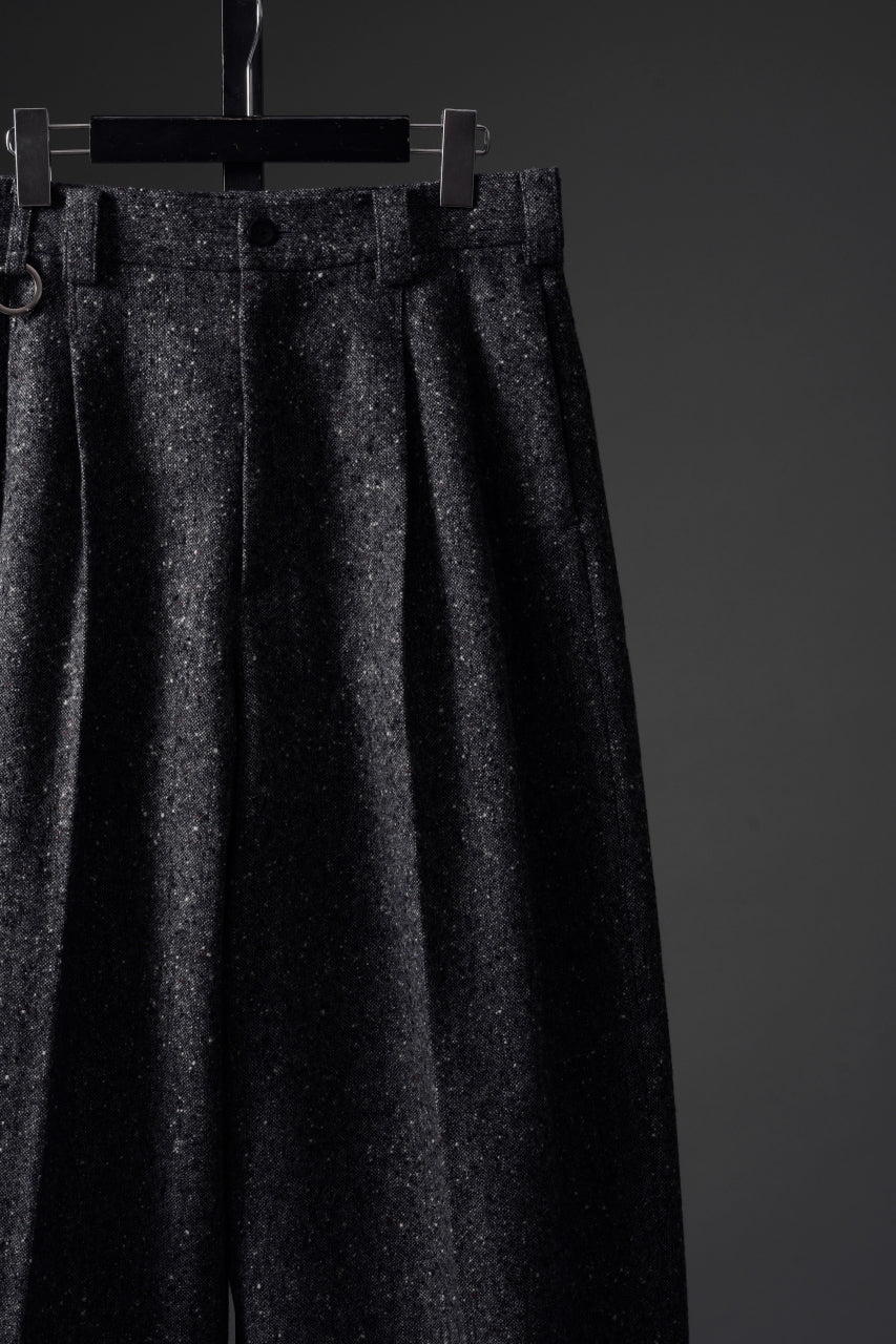画像をギャラリービューアに読み込む, TARO HORIUCHI / th products Extra Volumed Tapered Trousers / Bishu Nep Tweed (grey)
