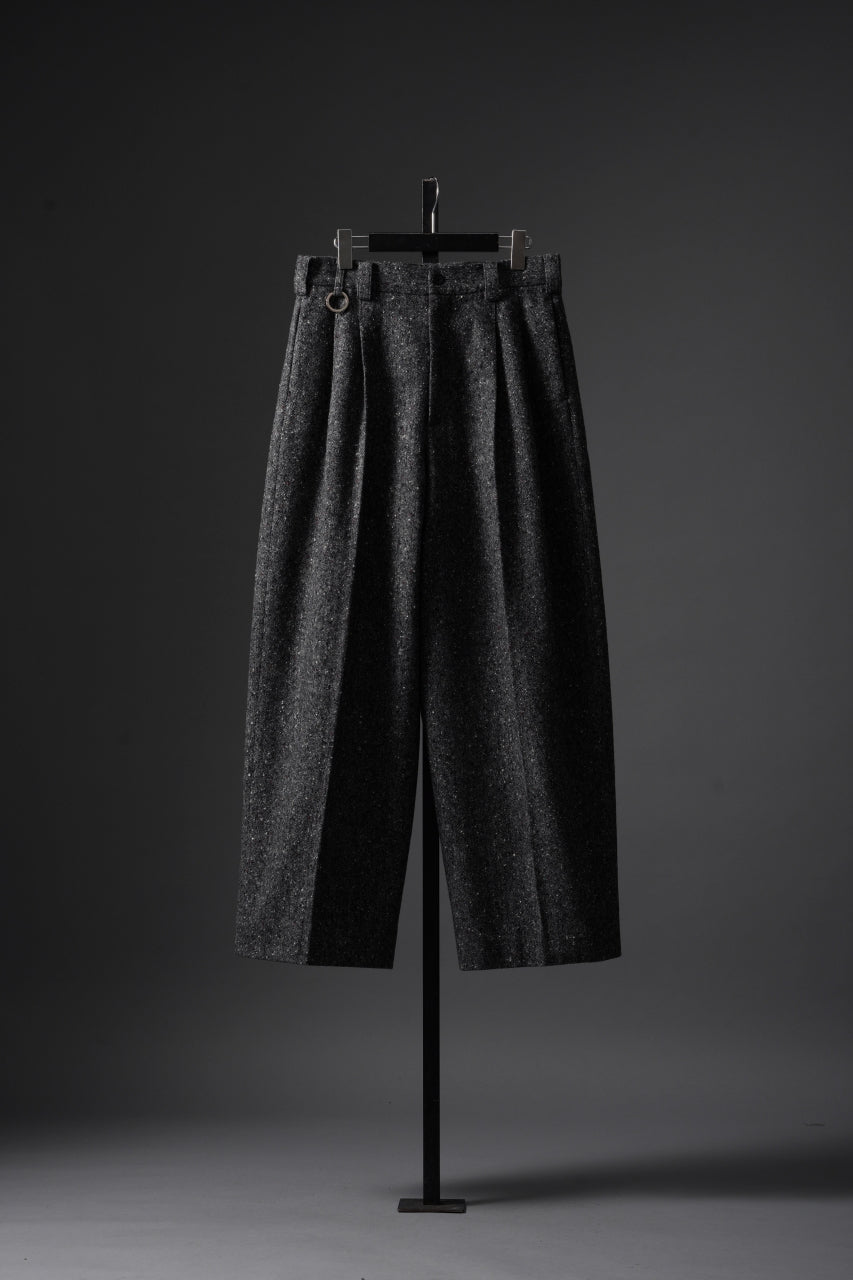 画像をギャラリービューアに読み込む, TARO HORIUCHI / th products Extra Volumed Tapered Trousers / Bishu Nep Tweed (grey)
