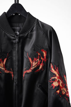 Load image into Gallery viewer, Y-3 Yohji Yamamoto GRAPHICS SOUVENIR JACKET / EMBROIDERY &amp; STRETCH SATIN (BLACK)
