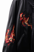Load image into Gallery viewer, Y-3 Yohji Yamamoto GRAPHICS SOUVENIR JACKET / EMBROIDERY &amp; STRETCH SATIN (BLACK)