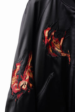 Load image into Gallery viewer, Y-3 Yohji Yamamoto GRAPHICS SOUVENIR JACKET / EMBROIDERY &amp; STRETCH SATIN (BLACK)