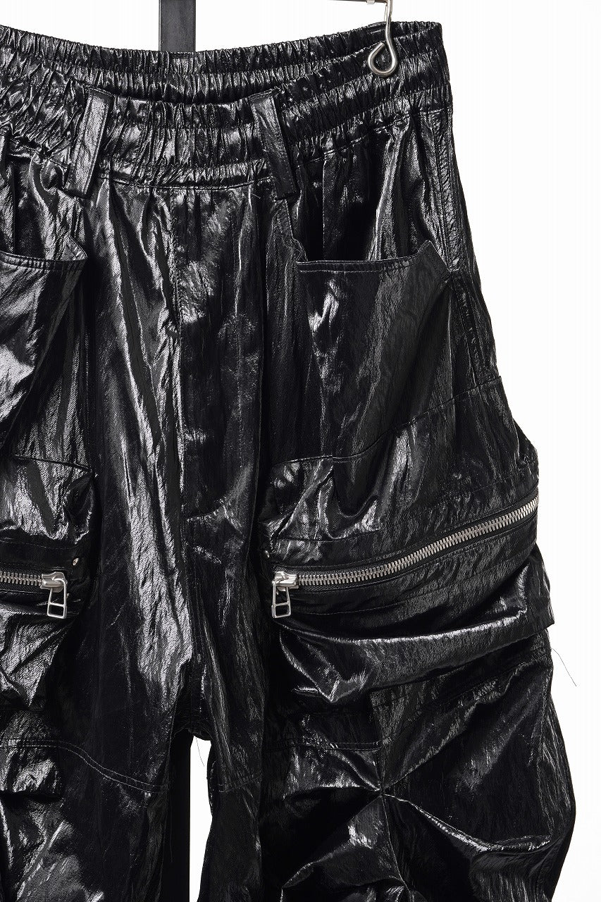 画像をギャラリービューアに読み込む, 【SAMPLE SALE】A.F ARTEFACT LEATHER TEX MONSTER TUCK SHORTS (BLACK)
