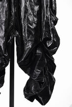 画像をギャラリービューアに読み込む, 【SAMPLE SALE】A.F ARTEFACT LEATHER TEX MONSTER TUCK SHORTS (BLACK)
