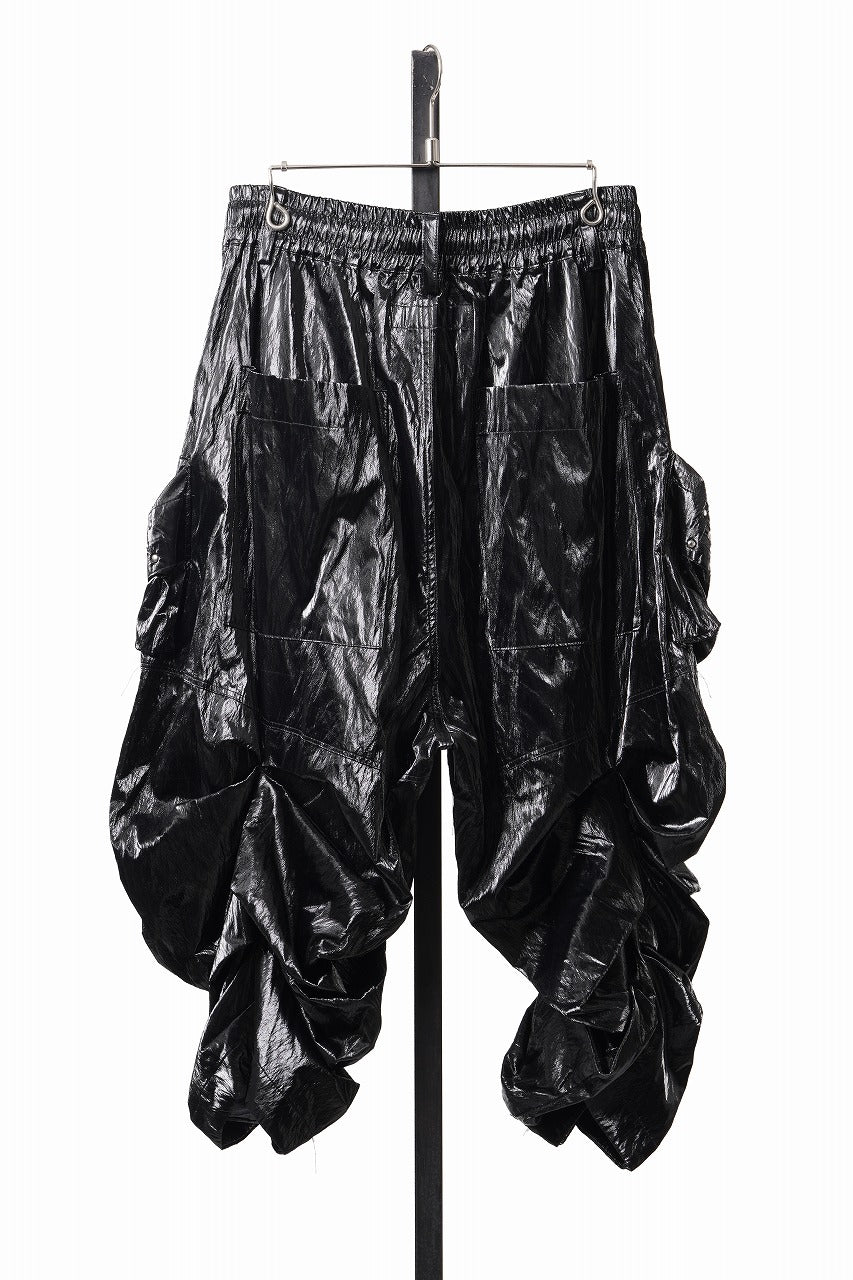 画像をギャラリービューアに読み込む, 【SAMPLE SALE】A.F ARTEFACT LEATHER TEX MONSTER TUCK SHORTS (BLACK)