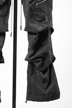 Load image into Gallery viewer, 【SAMPLE SALE】A.F ARTEFACT CARGO TUCK BAGGY PANTS / PIGMENT PROCESS (BLACK)