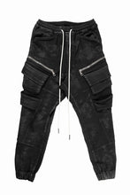 Load image into Gallery viewer, A.F ARTEFACT BELTED DETAIL JOGGER 2.0 / BRUSHED BACK COATING DENIM (BLACK)