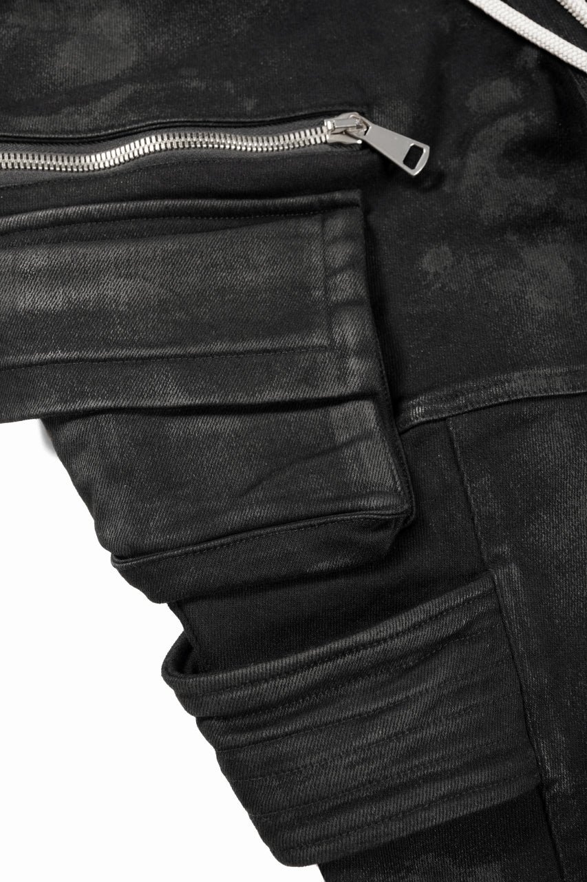 Load image into Gallery viewer, A.F ARTEFACT BELTED DETAIL JOGGER 2.0 / BRUSHED BACK COATING DENIM (BLACK)