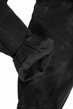 Load image into Gallery viewer, A.F ARTEFACT BELTED DETAIL JOGGER 2.0 / BRUSHED BACK COATING DENIM (BLACK)