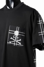 画像をギャラリービューアに読み込む, mastermind JAPAN MIXED-FABRIC POCKET SS TEE / REGULAR FIT (BLACK x BLACK)