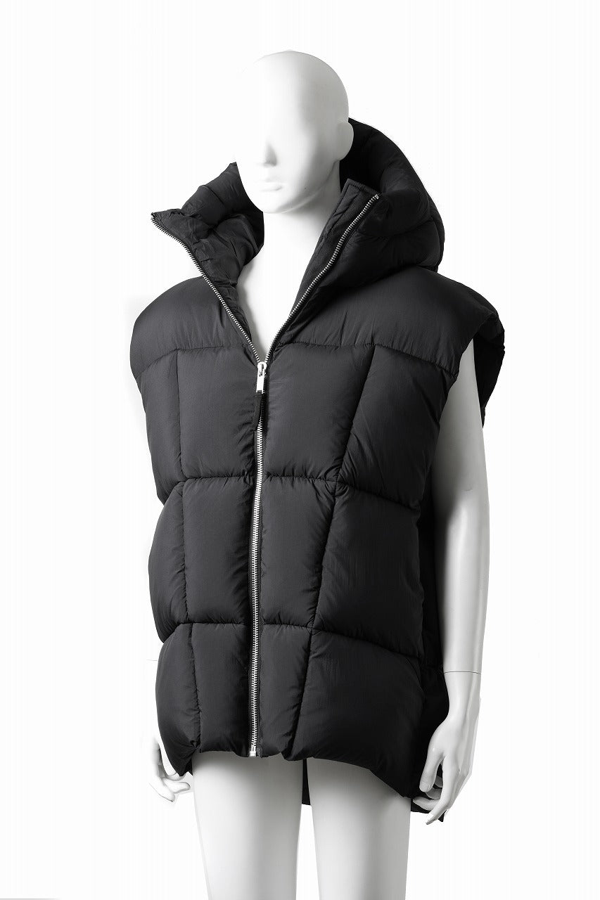 Load image into Gallery viewer, thom/krom BIG HOODIE OVERSIZED VEST / WARM PUFFER (BLACK)
