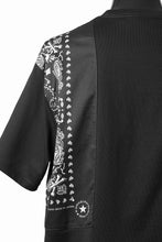 画像をギャラリービューアに読み込む, mastermind JAPAN BANDANA SS TEE / REGULAR FIT (BLACK x BLACK)