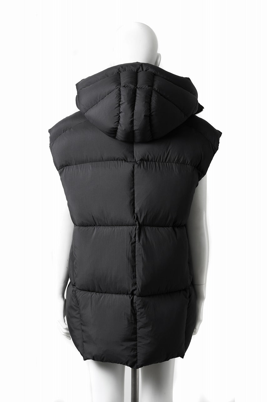Load image into Gallery viewer, thom/krom BIG HOODIE OVERSIZED VEST / WARM PUFFER (BLACK)