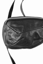 画像をギャラリービューアに読み込む, werkschwarz exclusive SHOULDER POUCH 33w / PULL UP COW LEATHER (BLACK)