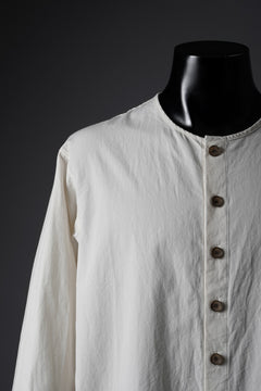 Load image into Gallery viewer, YUTA MATSUOKA collarless shirt / broad cloth cotton (off white)
