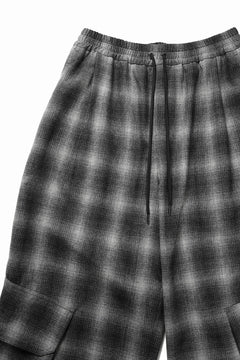 画像をギャラリービューアに読み込む, ISABEL BENENATO Virgin Wool Tartan Wide Trousers with Patch Pockets (BLACK)