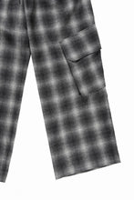 画像をギャラリービューアに読み込む, ISABEL BENENATO Virgin Wool Tartan Wide Trousers with Patch Pockets (BLACK)