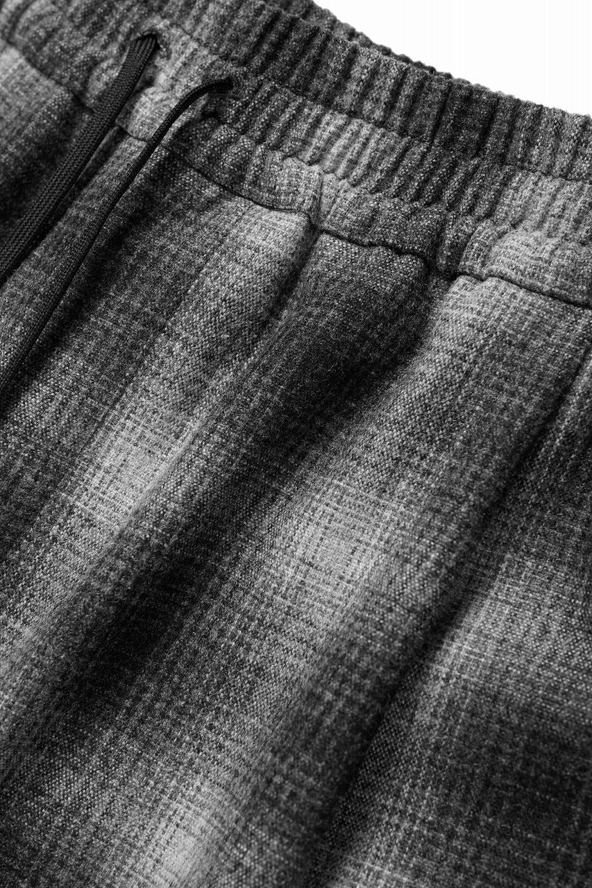 画像をギャラリービューアに読み込む, ISABEL BENENATO Virgin Wool Tartan Wide Trousers with Patch Pockets (BLACK)