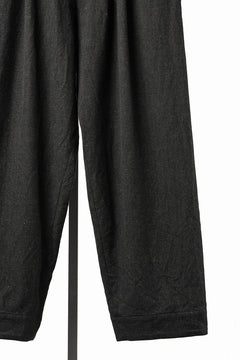 画像をギャラリービューアに読み込む, YUTA MATSUOKA curved yoke pants / mixed color kasuri (charcoal brown)