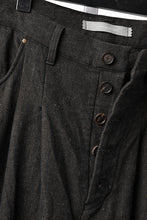 画像をギャラリービューアに読み込む, YUTA MATSUOKA curved yoke pants / mixed color kasuri (charcoal brown)