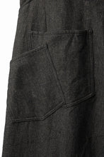 画像をギャラリービューアに読み込む, YUTA MATSUOKA curved yoke pants / mixed color kasuri (charcoal brown)