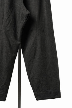 画像をギャラリービューアに読み込む, YUTA MATSUOKA curved yoke pants / mixed color kasuri (charcoal brown)