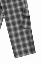 画像をギャラリービューアに読み込む, ISABEL BENENATO Virgin Wool Tartan Wide Trousers with Patch Pockets (BLACK)