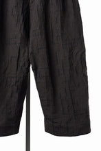 画像をギャラリービューアに読み込む, YUTA MATSUOKA hook pants / site plan jacquard (dark brown)