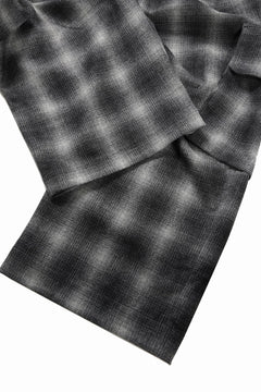 画像をギャラリービューアに読み込む, ISABEL BENENATO Virgin Wool Tartan Wide Trousers with Patch Pockets (BLACK)
