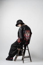 Load image into Gallery viewer, Y-3 Yohji Yamamoto GRAPHICS SOUVENIR JACKET / EMBROIDERY &amp; STRETCH SATIN (BLACK)