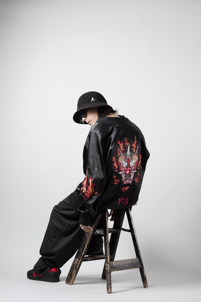 Load image into Gallery viewer, Y-3 Yohji Yamamoto GRAPHICS SOUVENIR JACKET / EMBROIDERY &amp; STRETCH SATIN (BLACK)