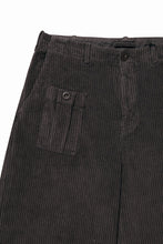 Load image into Gallery viewer, Ten c PANTALONE CARGO / GARMENT DYED CORDUROY STRETCH (CAFE TURCO)