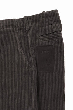 Load image into Gallery viewer, Ten c PANTALONE CARGO / GARMENT DYED CORDUROY STRETCH (CAFE TURCO)