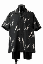 Load image into Gallery viewer, Y's for men x MASSES TE PATTERN DISCHARGE PRINT H/S SHIRT (BLACK)