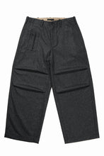 Load image into Gallery viewer, Ten c PANTALONE CARGO - TASCONATO / MILITARY WOOL FLANNEL (VEDVA NERA)