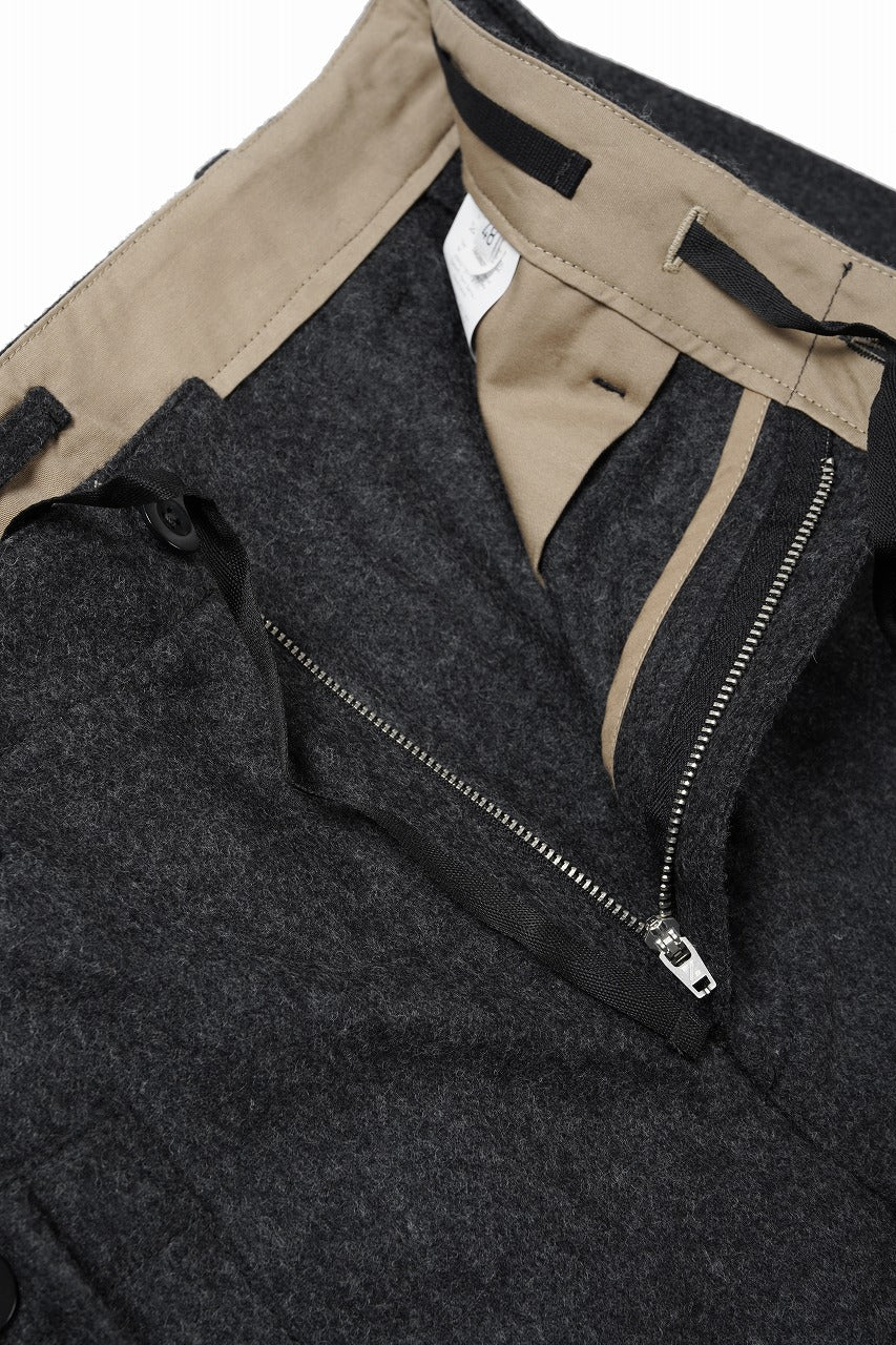 Load image into Gallery viewer, Ten c PANTALONE CARGO - TASCONATO / MILITARY WOOL FLANNEL (VEDVA NERA)