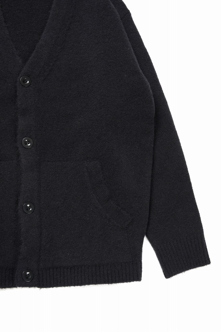 Load image into Gallery viewer, Ten c CARDIGAN / BRUSHED STRETCH WOOL (NERO)