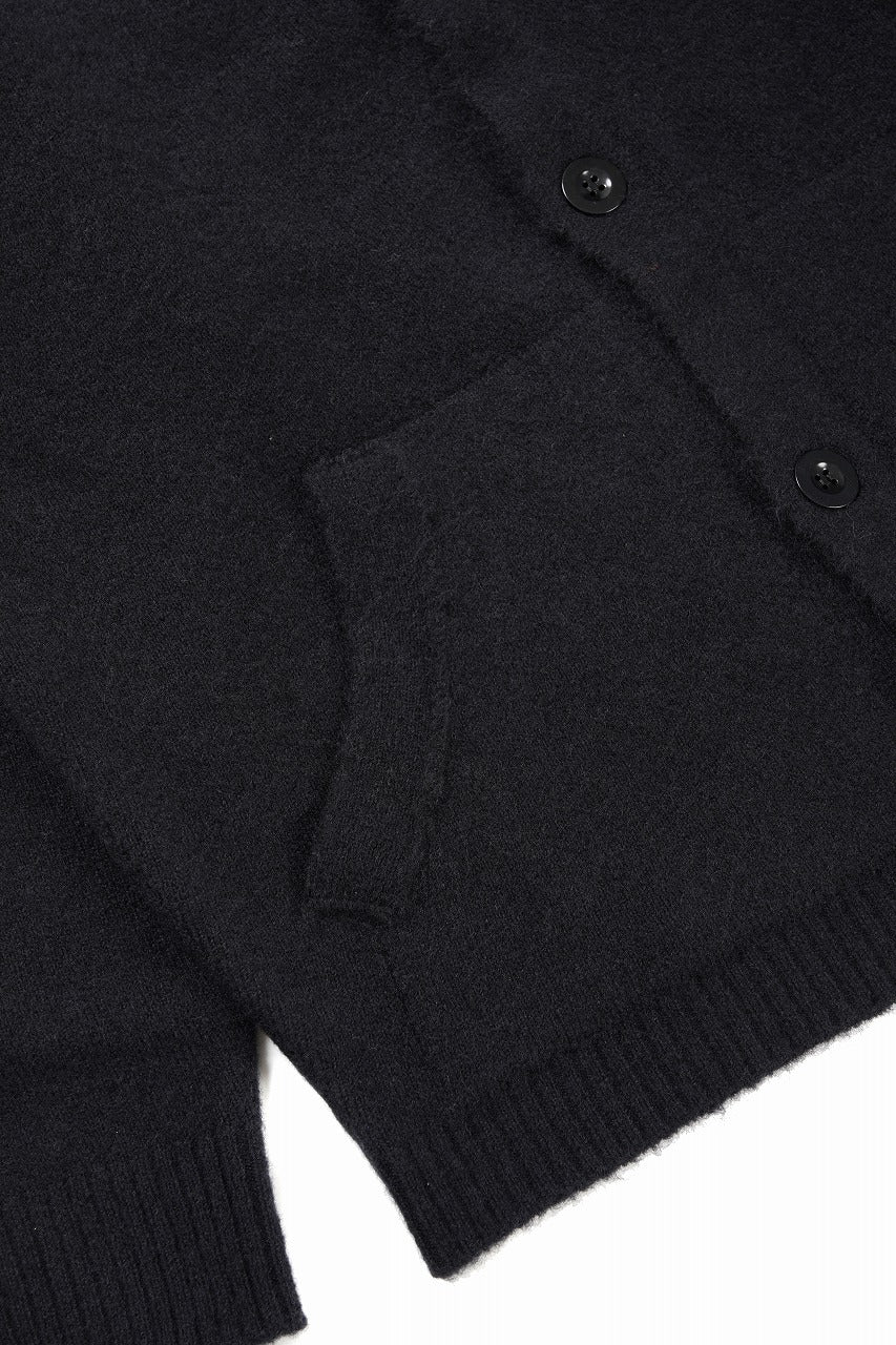 Load image into Gallery viewer, Ten c CARDIGAN / BRUSHED STRETCH WOOL (NERO)