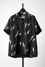 Load image into Gallery viewer, Y's for men x MASSES TE PATTERN DISCHARGE PRINT H/S SHIRT (BLACK)