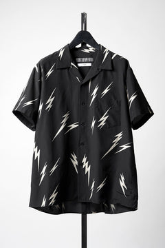 Load image into Gallery viewer, Y's for men x MASSES TE PATTERN DISCHARGE PRINT H/S SHIRT (BLACK)