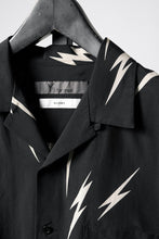 Load image into Gallery viewer, Y's for men x MASSES TE PATTERN DISCHARGE PRINT H/S SHIRT (BLACK)