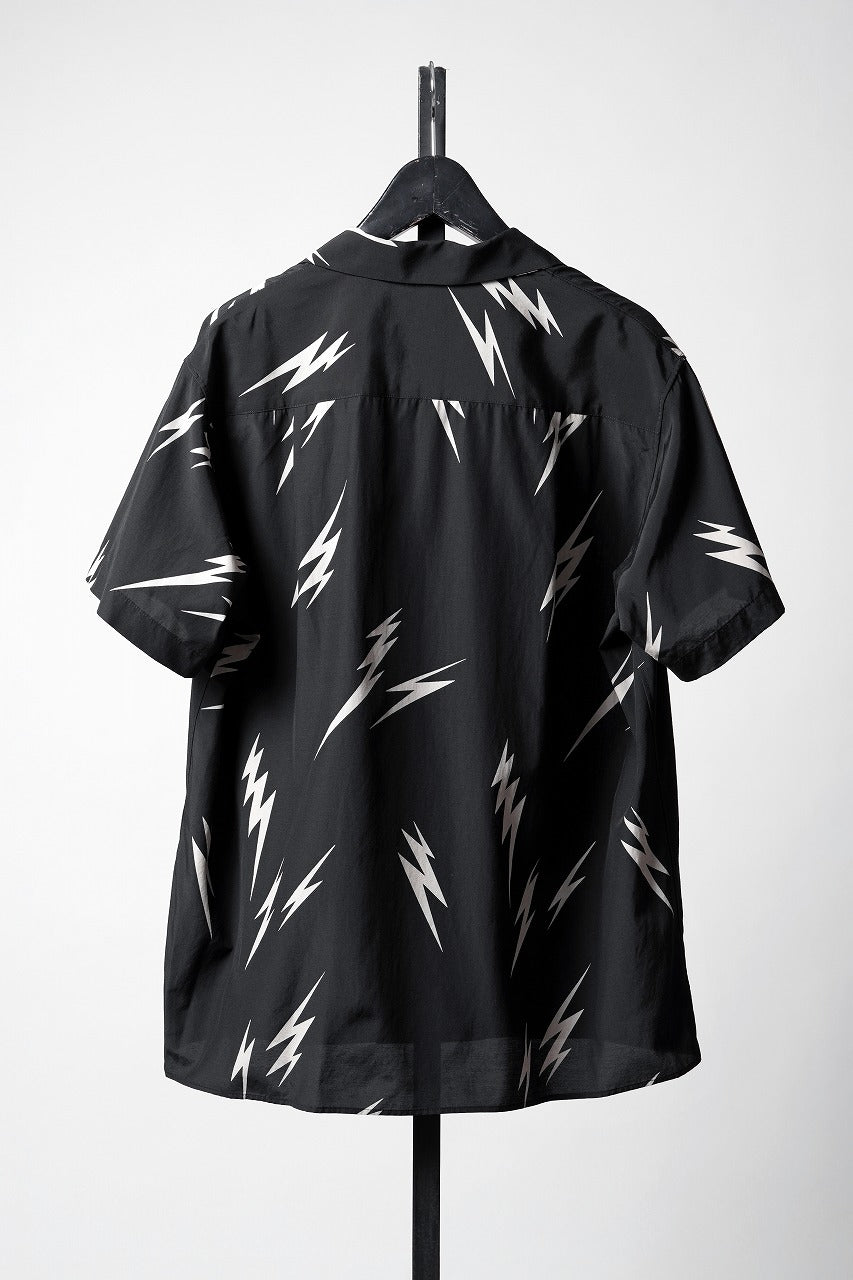 Load image into Gallery viewer, Y's for men x MASSES TE PATTERN DISCHARGE PRINT H/S SHIRT (BLACK)