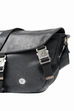 画像をギャラリービューアに読み込む, ierib Messenger Bag with Industrial Buckles / Horse Nubuck Leather (BLACK)