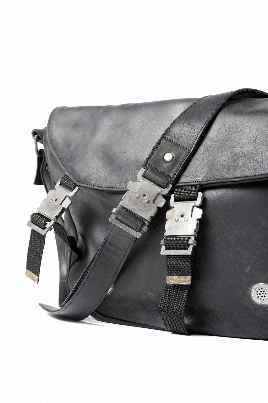 画像をギャラリービューアに読み込む, ierib Messenger Bag with Industrial Buckles / Horse Nubuck Leather (BLACK)