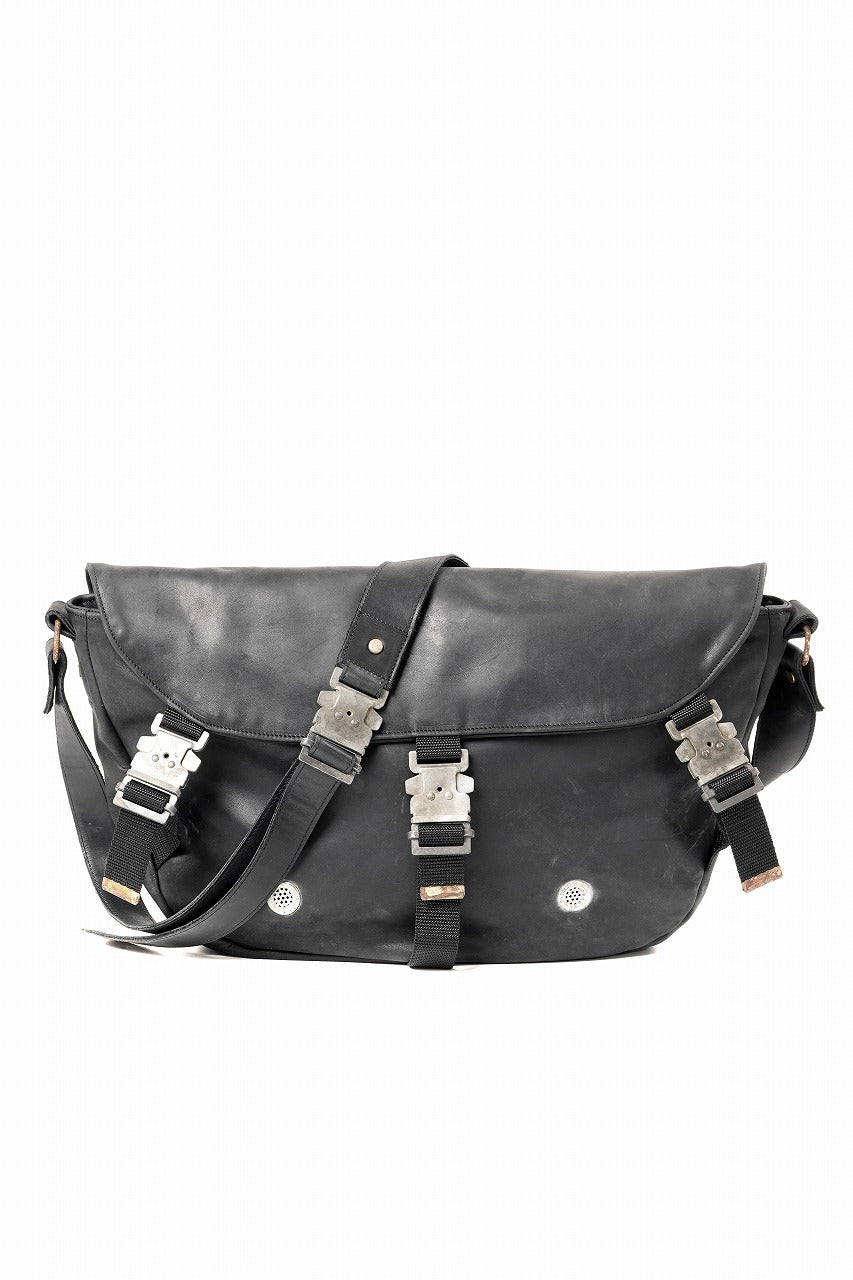 画像をギャラリービューアに読み込む, ierib Messenger Bag with Industrial Buckles / Horse Nubuck Leather (BLACK)